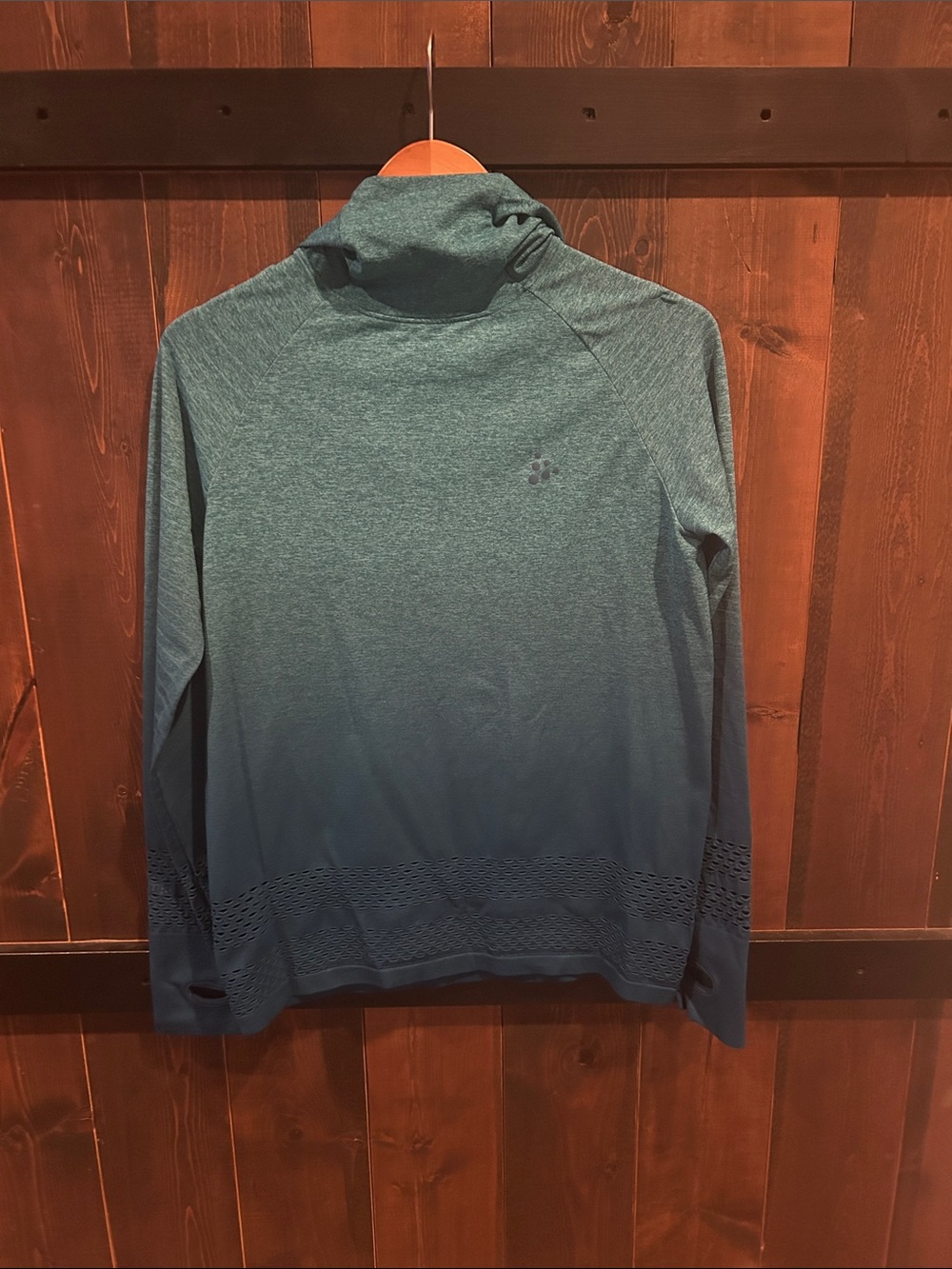Craft Women’s Size L Teal Gradient Core FuseKnit Pullover Hood